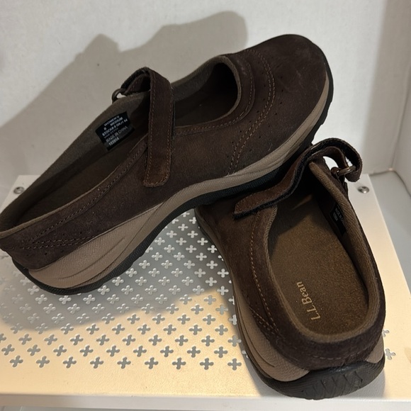L L Bean Shoes Llbean Brown Mary Jane Rubber Sole Size 8 Suede l-l-bean-shoes-llbean-brown-mary-jane-rubber-sole-size-8-suede